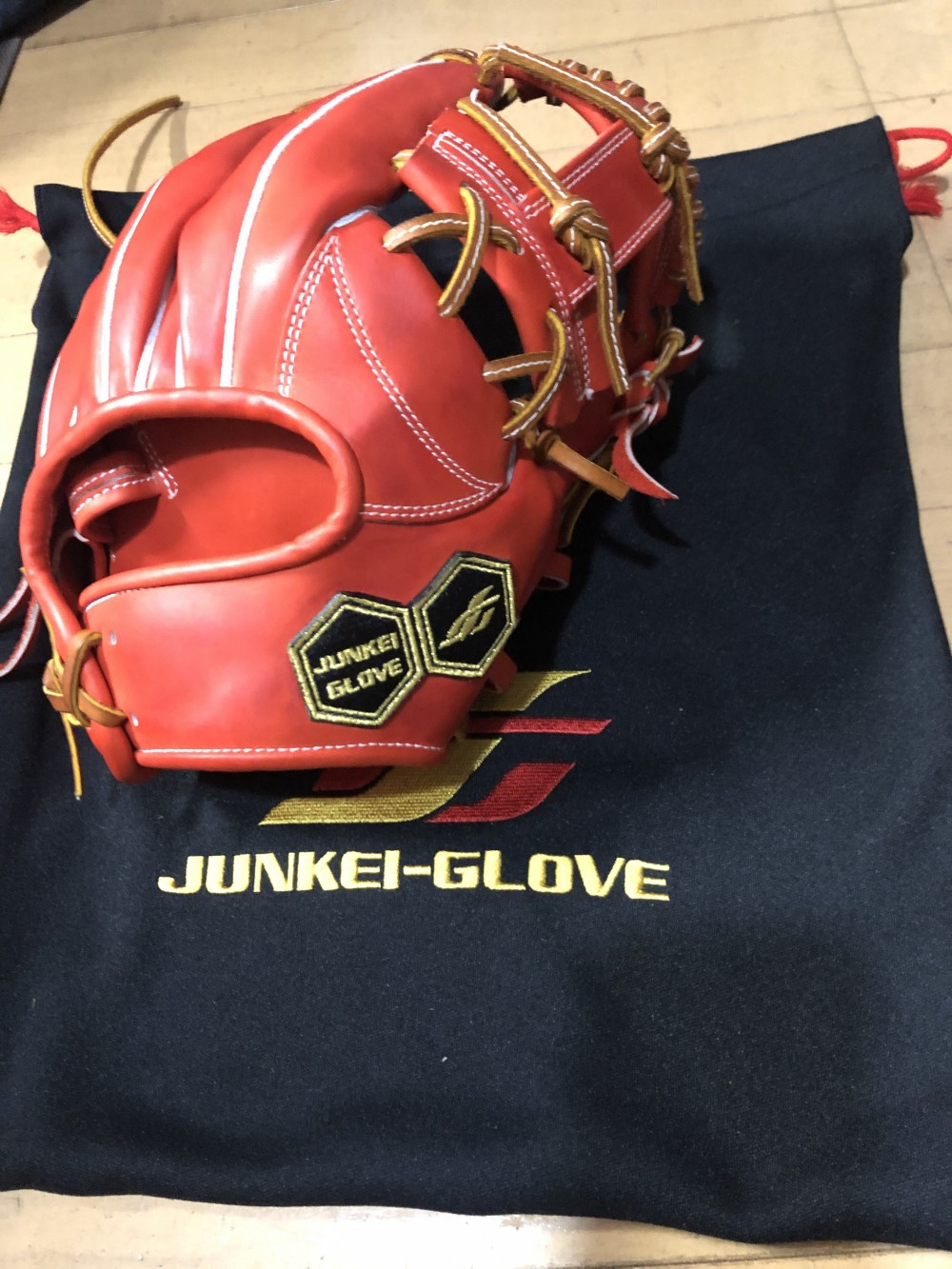 ジュンケイグローブ